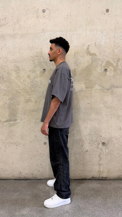 STATEMENT TEE GREY