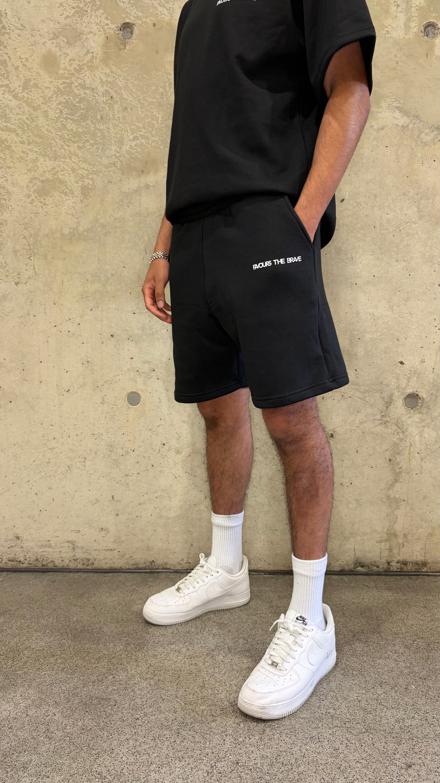 BASIC SHORTS BLACK